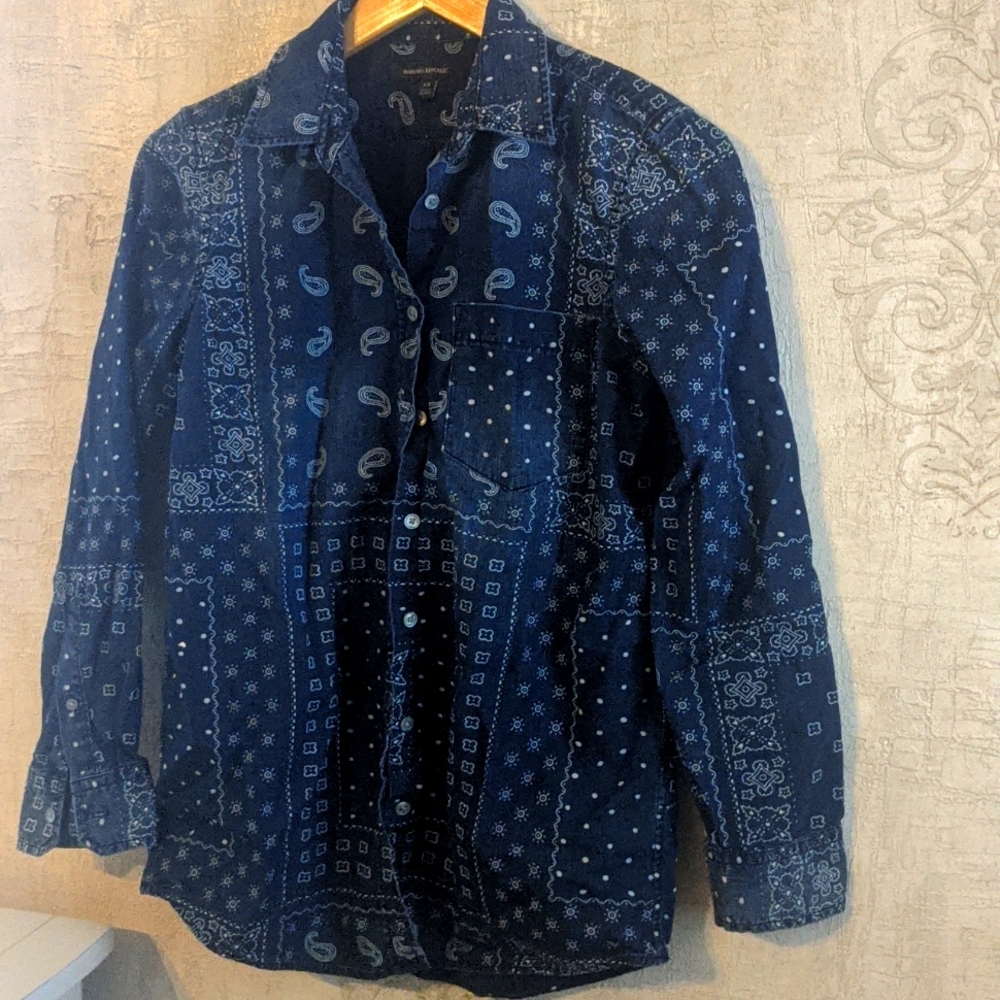 Banana Republic denim look shirt